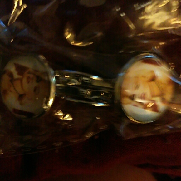 BNIP- Marilyn Monroe Necklace/Earring Set - Picture 3 of 3